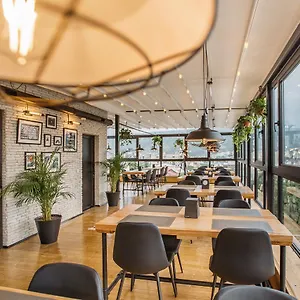 4* מלון Timber Boutique