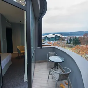 4* מלון River View